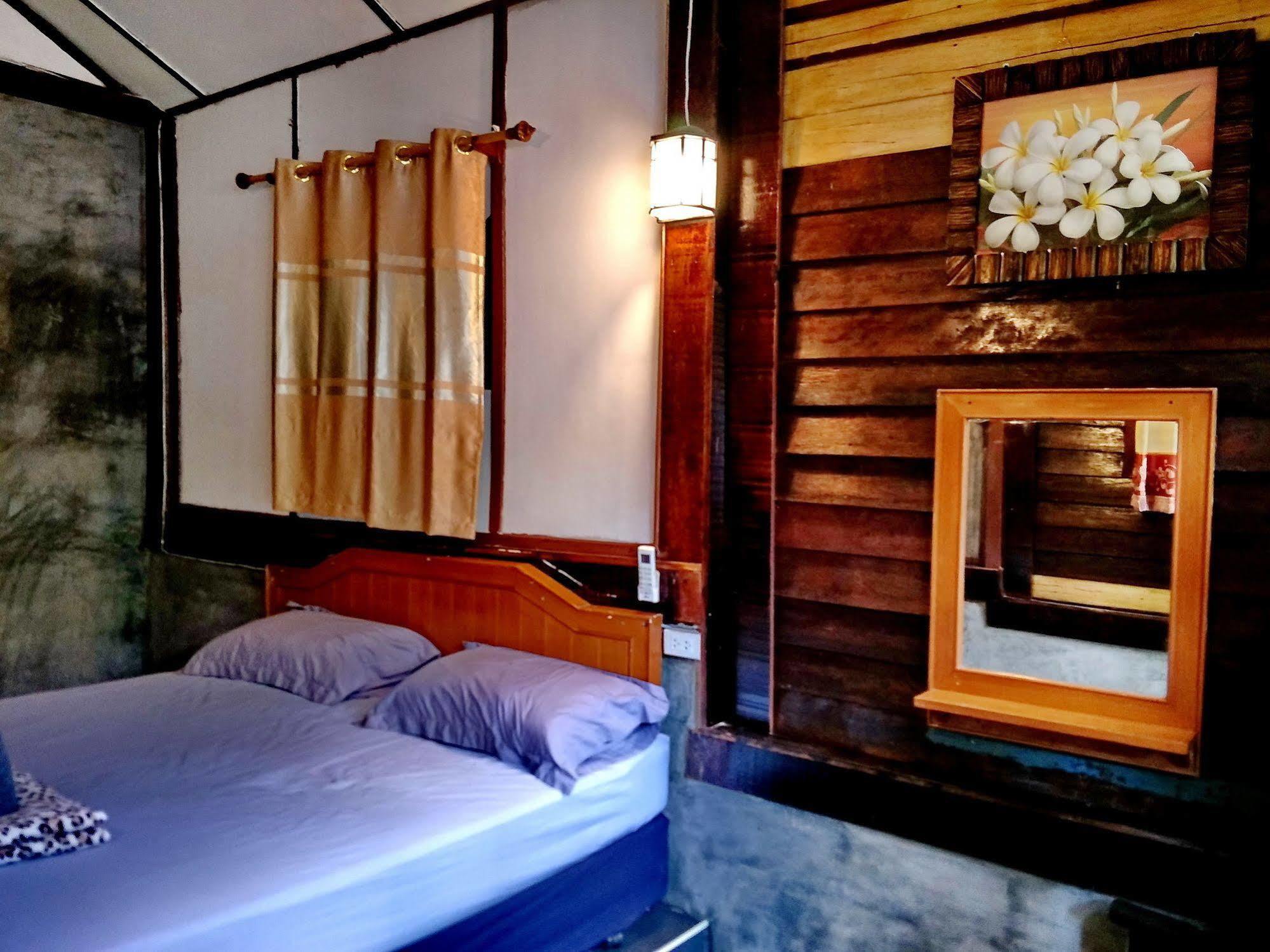 Tuk Tuk Guesthouse Koh Chang Esterno foto